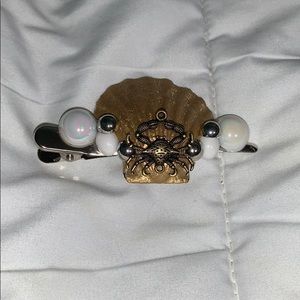 Mermaid style sea shell hair clips